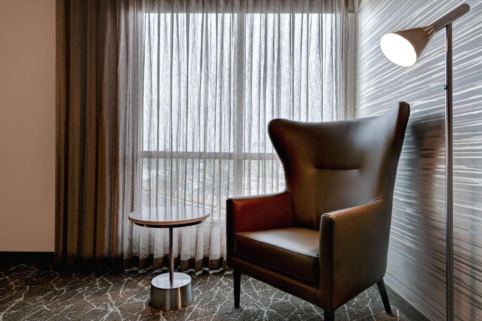 Hilton Garden Inn Anaheim Resort Экстерьер фото