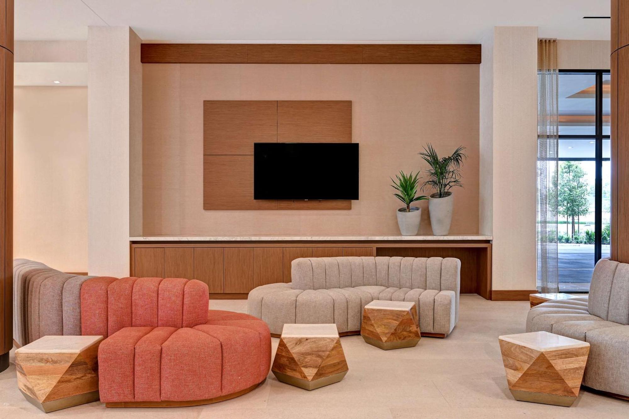 Hilton Garden Inn Anaheim Resort Экстерьер фото