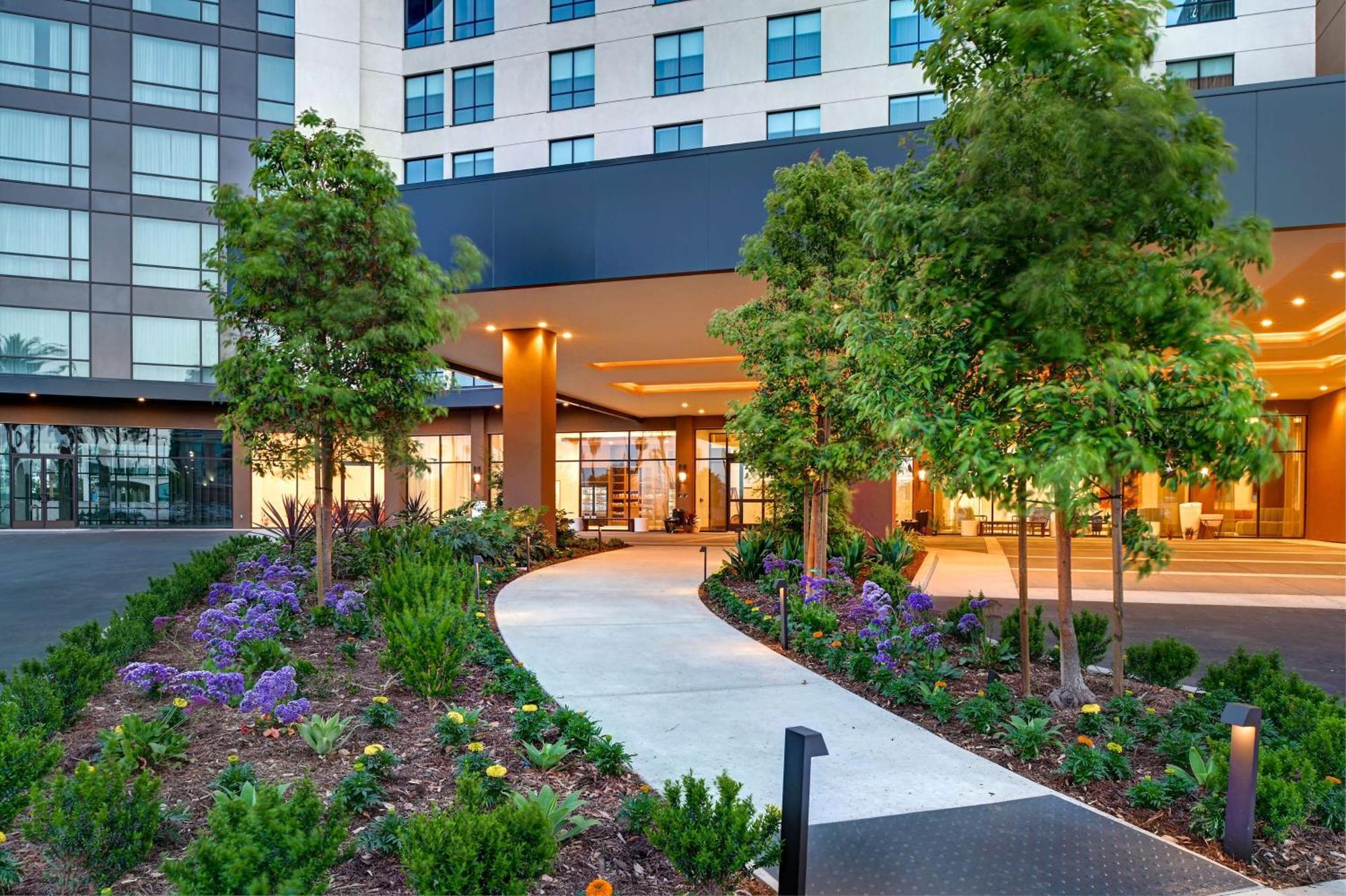 Hilton Garden Inn Anaheim Resort Экстерьер фото